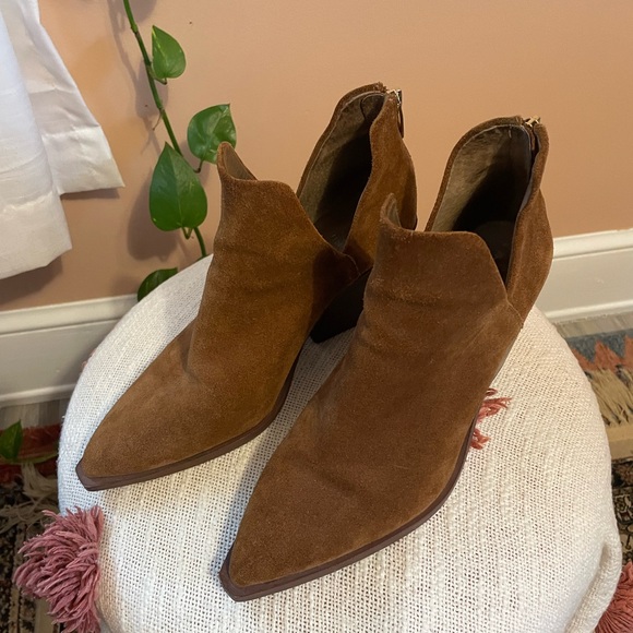 Vince Camuto Shoes - Vince Camuto Brown Suede Booties